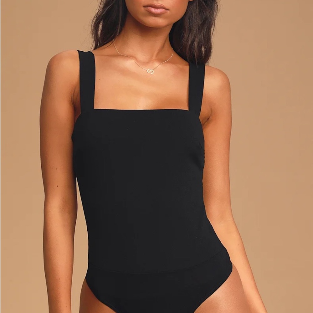 SYMBOLIZE BLACK SLEEVELESS BODYSUIT
LULUS BASICS